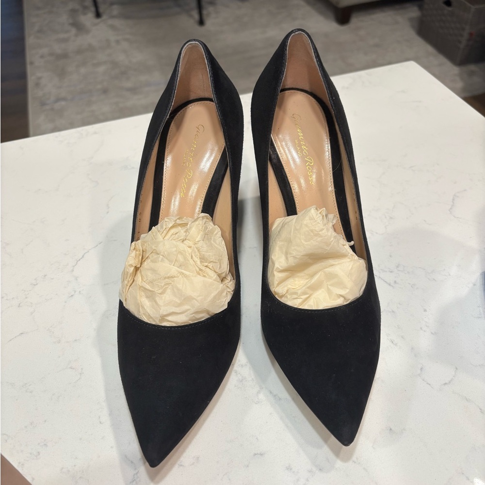Black Suede Women's Pumps